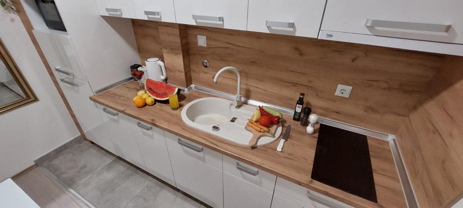 Apartmani Abbazia Banja Luka Zimmer foto